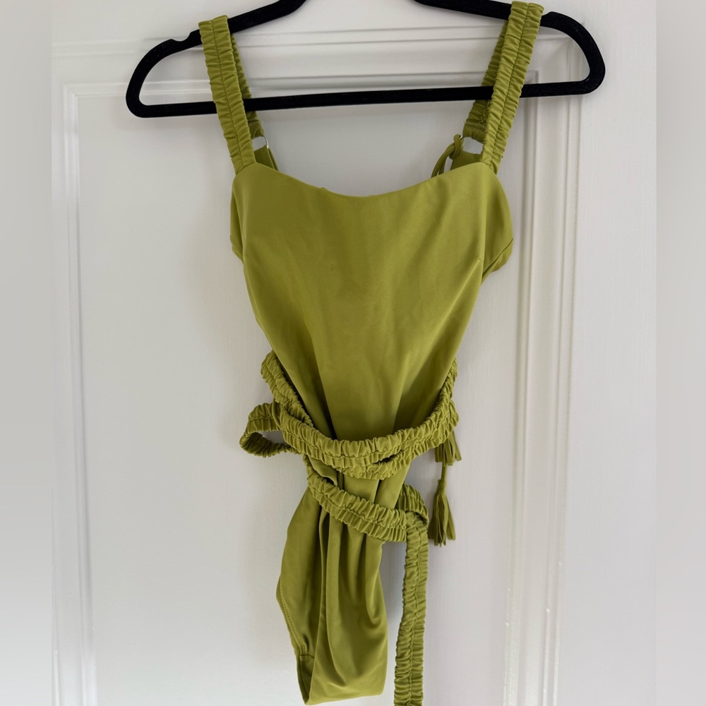 One-piece wasabi swimsuit - Picture 4 of 7
